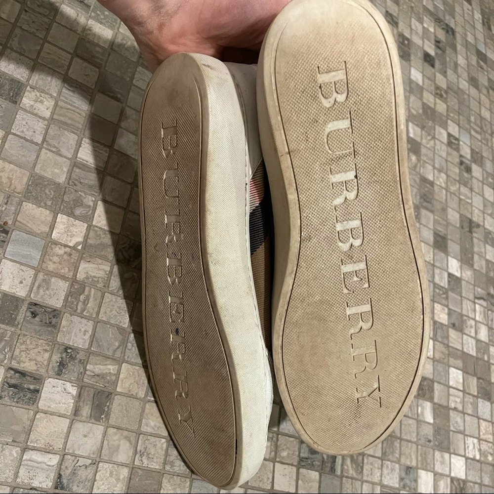 BURBERRY SNEAKERS - Picture 6 of 8